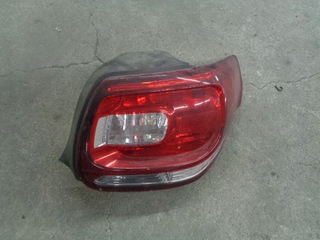CITROEN DS3 LAMPA PRAWA TYL TYLNA 9676973380
