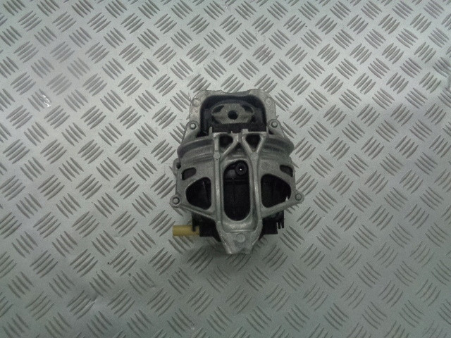 AUDI A6 C8 4K PODUSZKA LAPA SILNIKA 4M0199372FQ