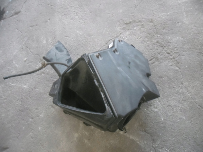 AUDI A4 8K B8 OBUDOWA FILTRA POWIETRZA 8K0133837B