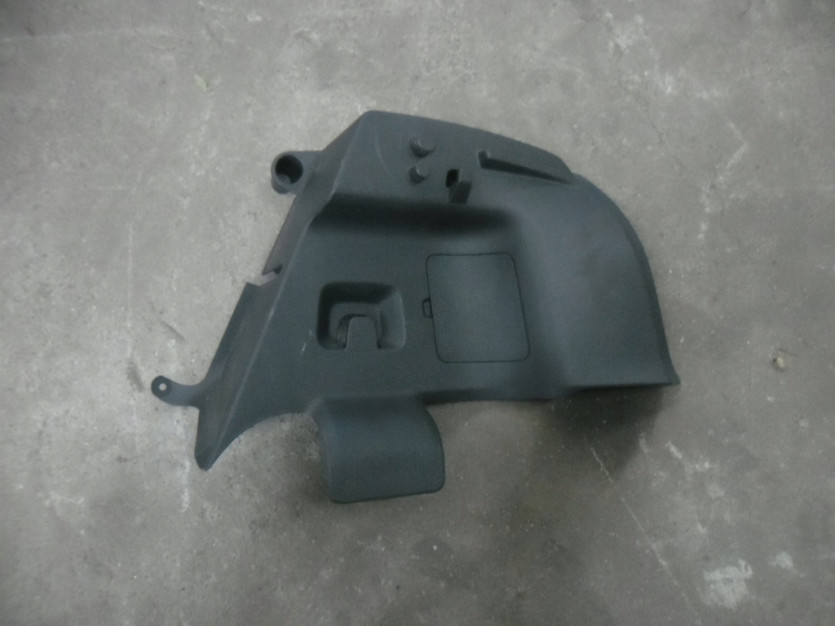 VW UP 2013 5 DRZWI OSLONA BOCZEK BAGAZNIKA PRAWY