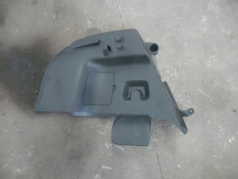 VW UP 2013 5 DRZWI OSLONA BOCZEK BAGAZNIKA LEWY