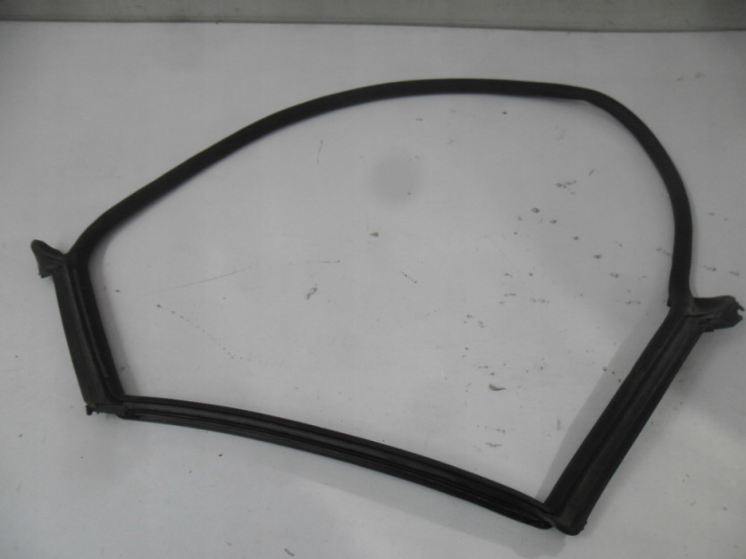 AUDI A5 S5 8W F5 USZCZELKA DRZWI LEWA TYL