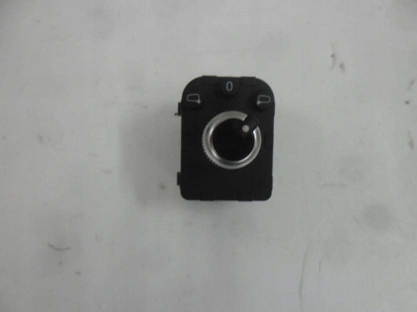 AUDI A5 S5 8W F5 PRZELACZNIK LUSTEREK 4M0959565G