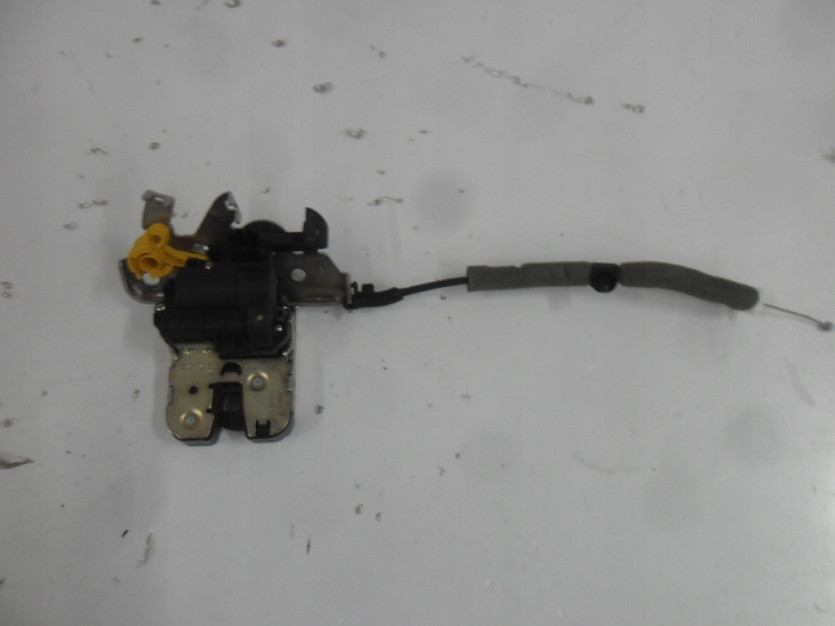 AUDI A5 S5 8W F5 ZAMEK KLAPY BAGAZNIKA 4M0827506B