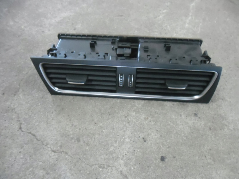 AUDI A4 8K B8 ALLROAD KRATKA NAWIEWU 8T1820951D