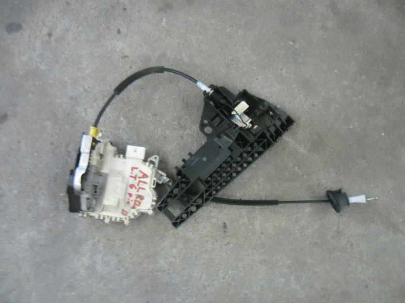 AUDI A4 8K B8 ALLROAD ZAMEK DRZWI LEWY TYL 6 PIN
