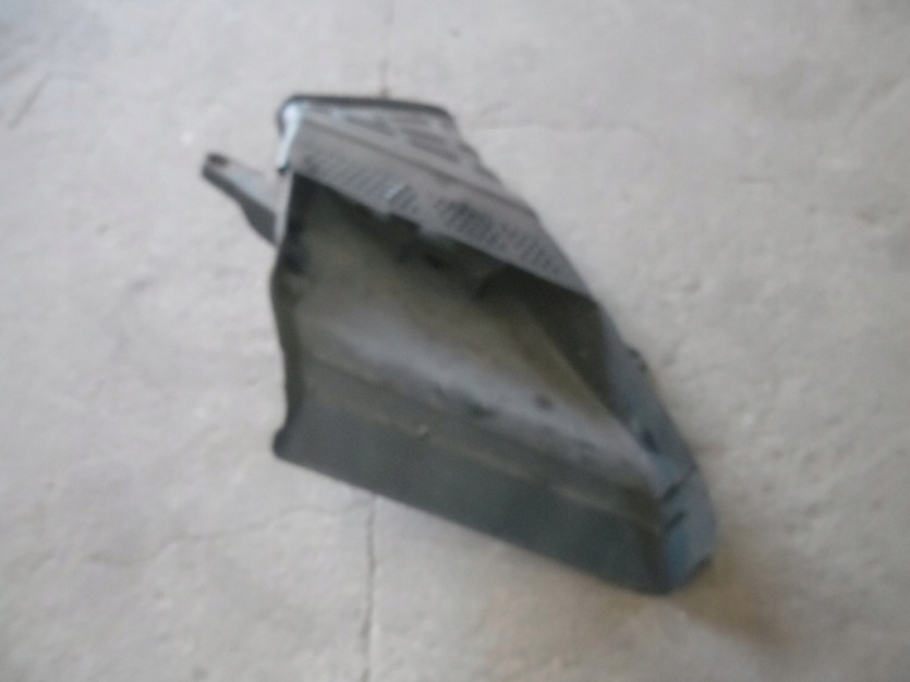 AUDI S4 B8 8K A4 DOLOT POWIETRZA 8K0129618A