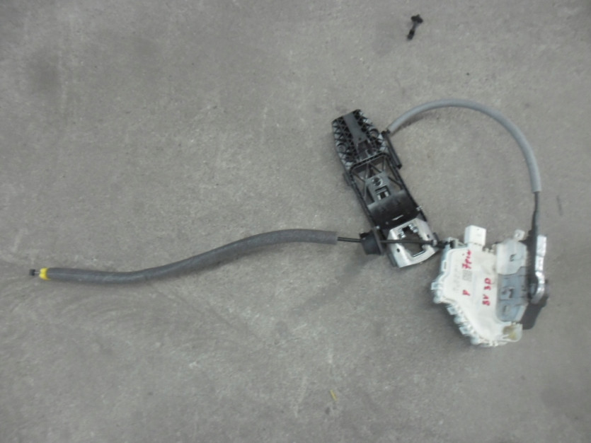 AUDI A3 8V 2015 ZAMEK DRZWI PRAWY PRZOD 7 PIN