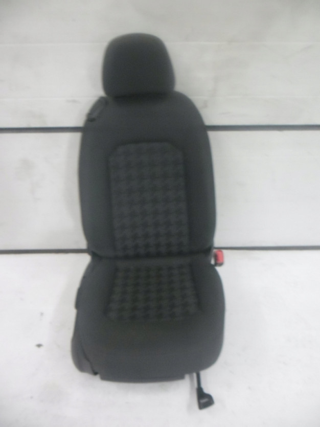 AUDI A3 8V 2015 FOTEL PRAWY PRZOD PRZEDNI PASAZERA