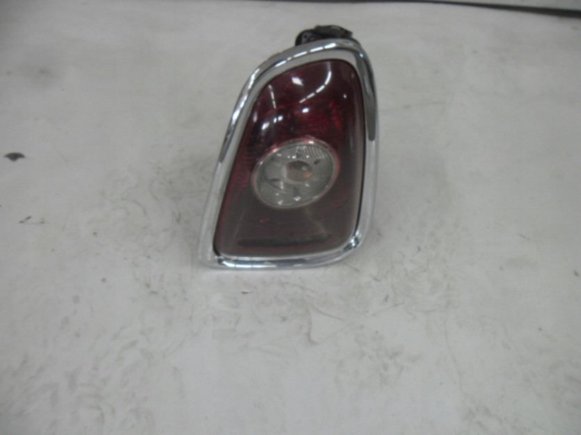 MINI COOPER D R56 2008 LAMPA PRAWA TYL TYLNA