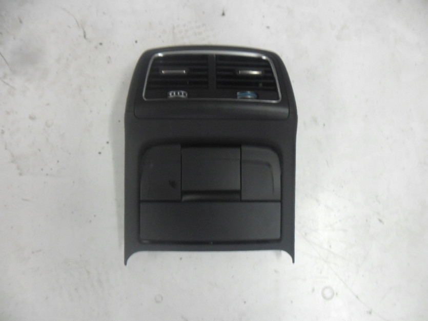 AUDI A4 8K LIFT WLOT POWIETRZA KRATKA TYL