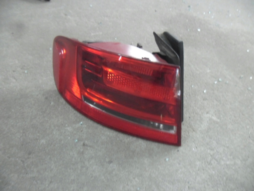 AUDI A4 8K B8 2010 LAMPA LEWA TYL TYLNA