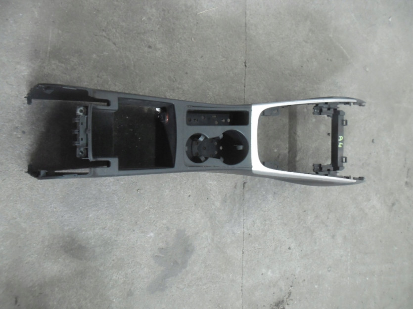 AUDI A4 8K B8 2010 TUNEL SRODKOWY