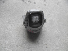 AUDI A4 8K B8 2010 PODUSZKA SILNIKA 2.0 8K0199381