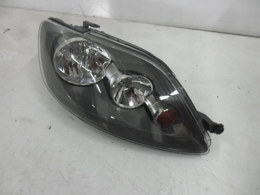 VW GOLF V 5 PLUS LAMPA PRAWA PRZOD 5M1941006B