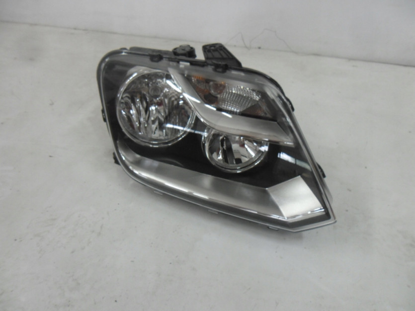VW AMAROK LAMPA PRAWA PRZOD PRZEDNIA 2H1941016AA