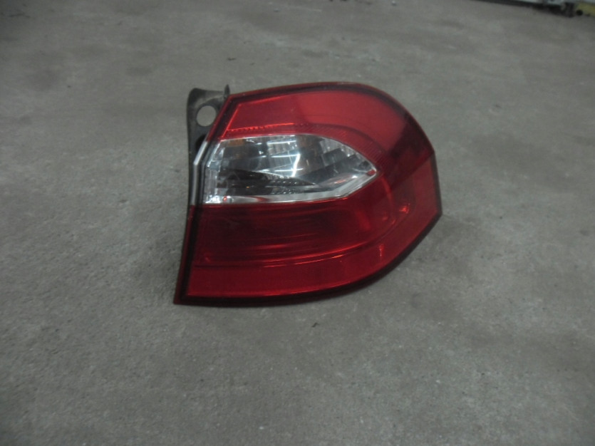 KIA RIO 3 III 2013 LAMPA PRAWA TYL TYLNA
