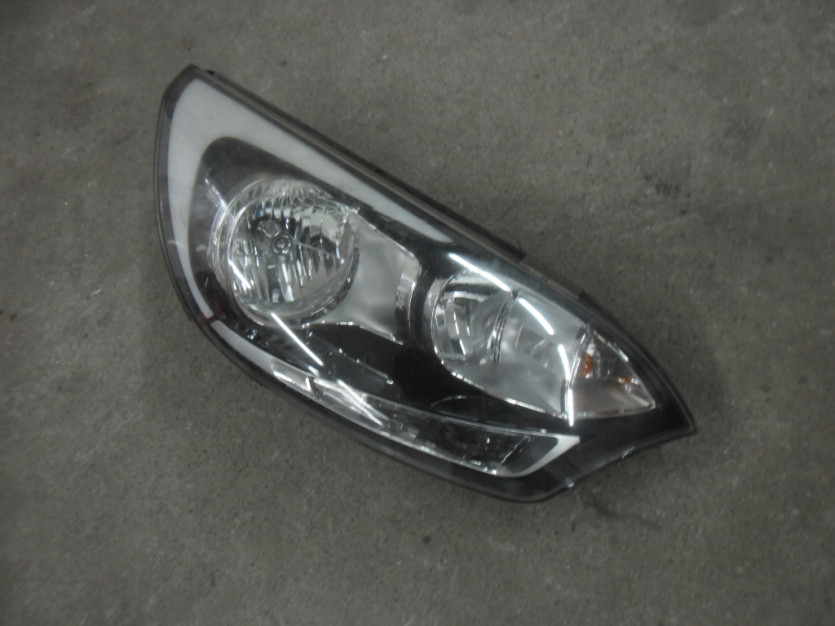 KIA RIO 3 III 2013 LAMPA PRAWA PRZOD PRZEDNIA ANG