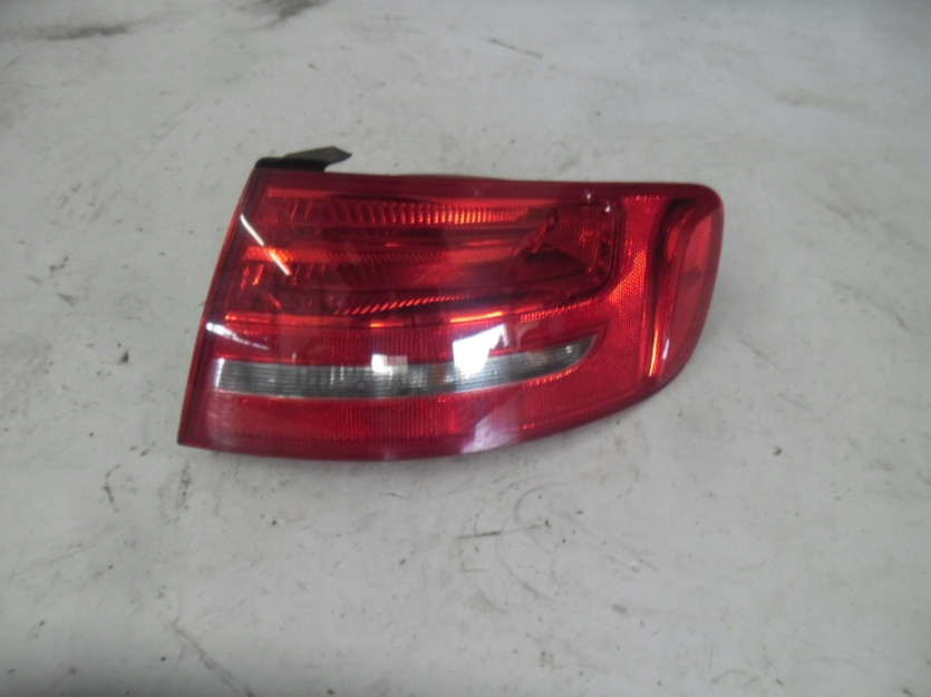 AUDI A4 8K B8 ALLROAD LIFT LAMPA PRAWA TYL TYLNA