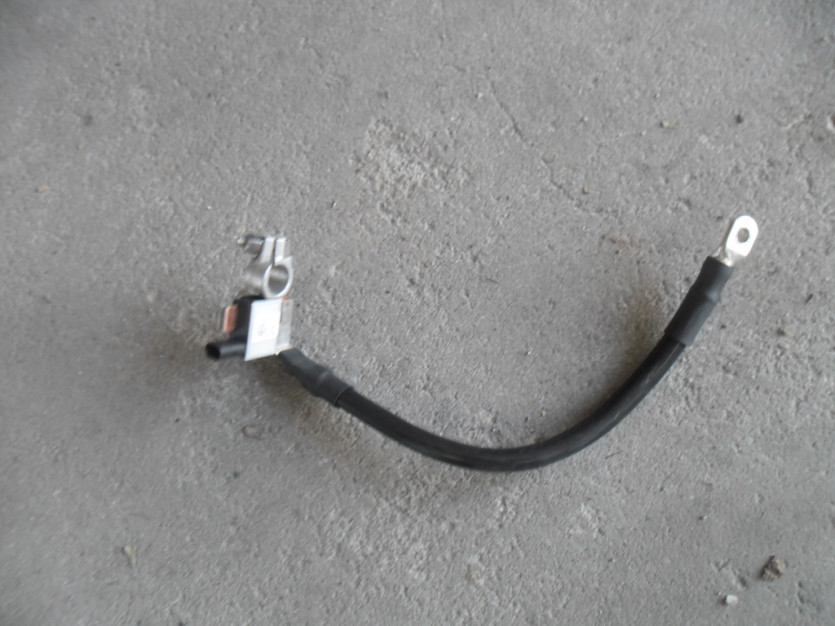 AUDI A4 8K B8 LIFT KLEMA MINUS 8T0915181