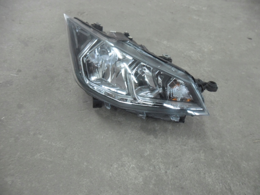 SEAT IBIZA 6F 2018 LAMPA PRAWA PRZOD PRZEDNIA LED
