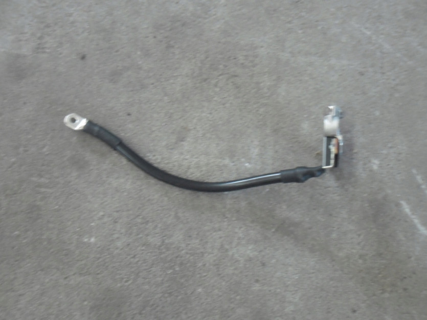 AUDI A4 8K B8 LIFT KLEMA WIAZKA MINUS 8T0915181