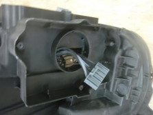 LAMPA PRAWA PRZOD PRZEDNIA VOLVO XC90 31656990