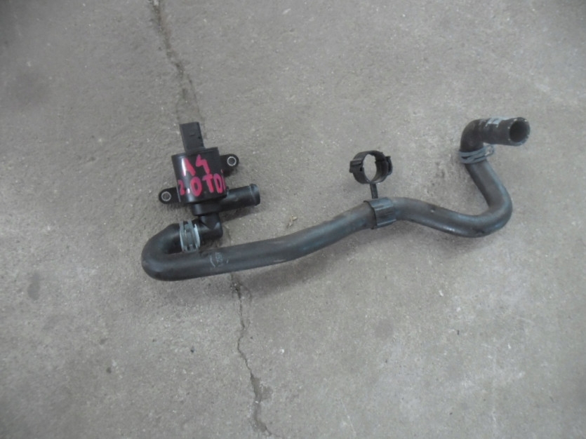 AUDI A4 8K B8 LIFT RURA PRZEWOD WAZ POMPKA WODY