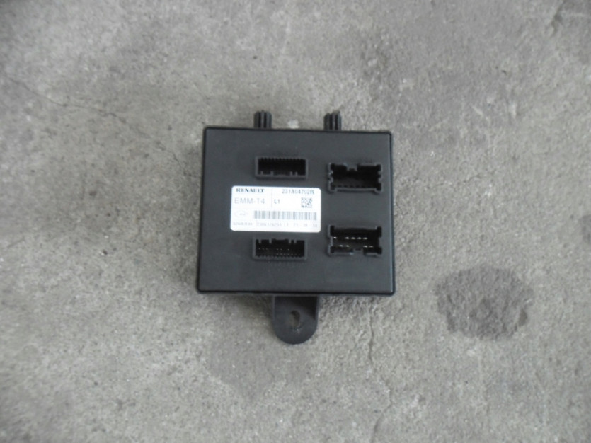 RENAULT CLIO 4 IV 2014 MODUL STEROWNIK EMM-T4