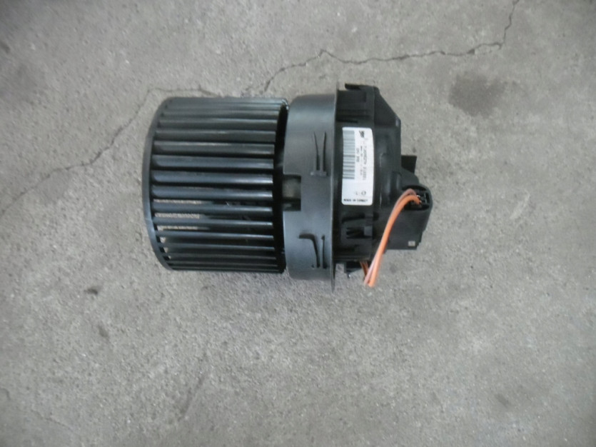 RENAULT CLIO 4 IV WENTYLATOR DMUCHAWA NAGRZEWNICY