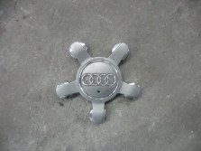 AUDI ZASLEPKA NAKLADKA KOLPAK FELGI 8R0601165