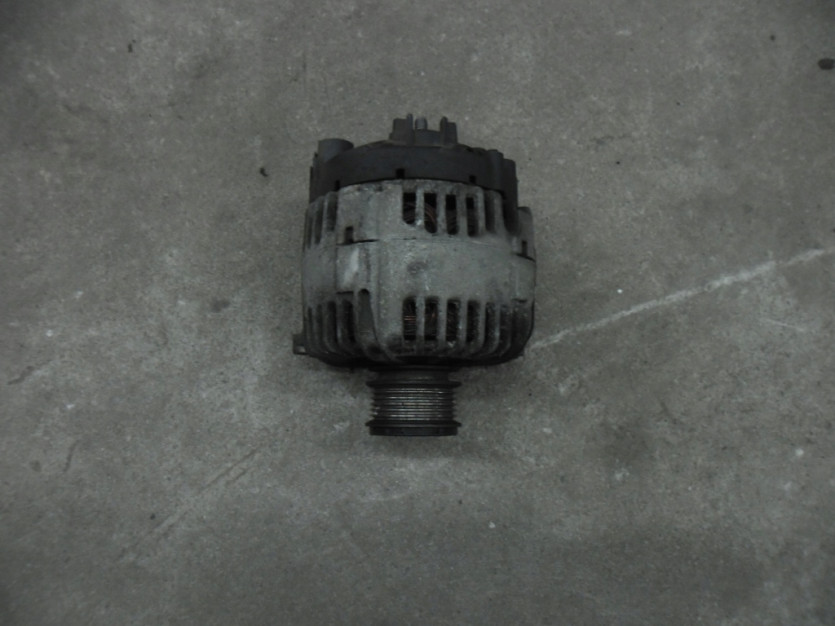 VW GOLF V 5 2.0 TDI ALTERNATOR 06F903023C