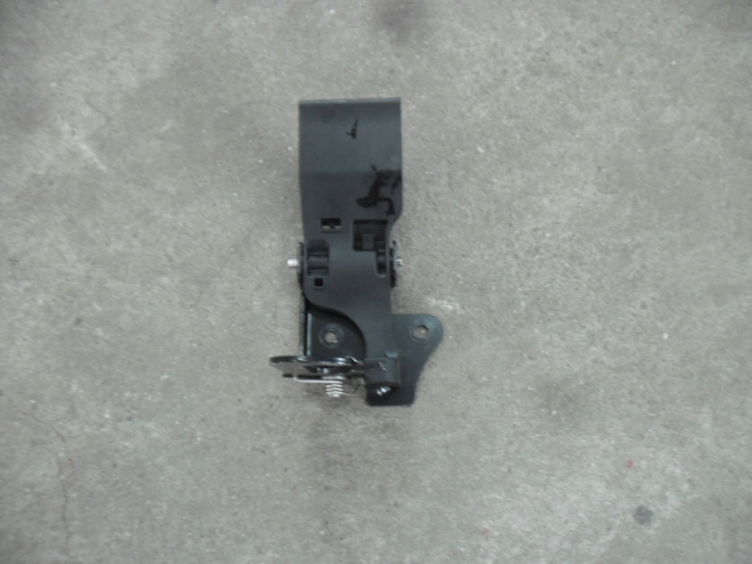 AUDI A1 8X 2017 LIFT RYGIEL MASKI 8X0823480B