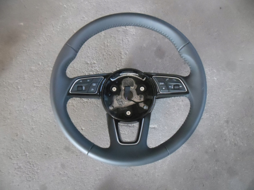 AUDI A3 8V SEDAN KIEROWNICA MULTIFUNKCYJNA SKORA
