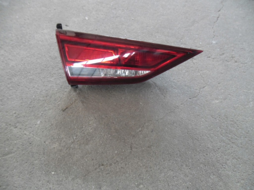 AUDI A3 8V LIFT SEDAN LAMPA LEWA TYLNA 8V5945075