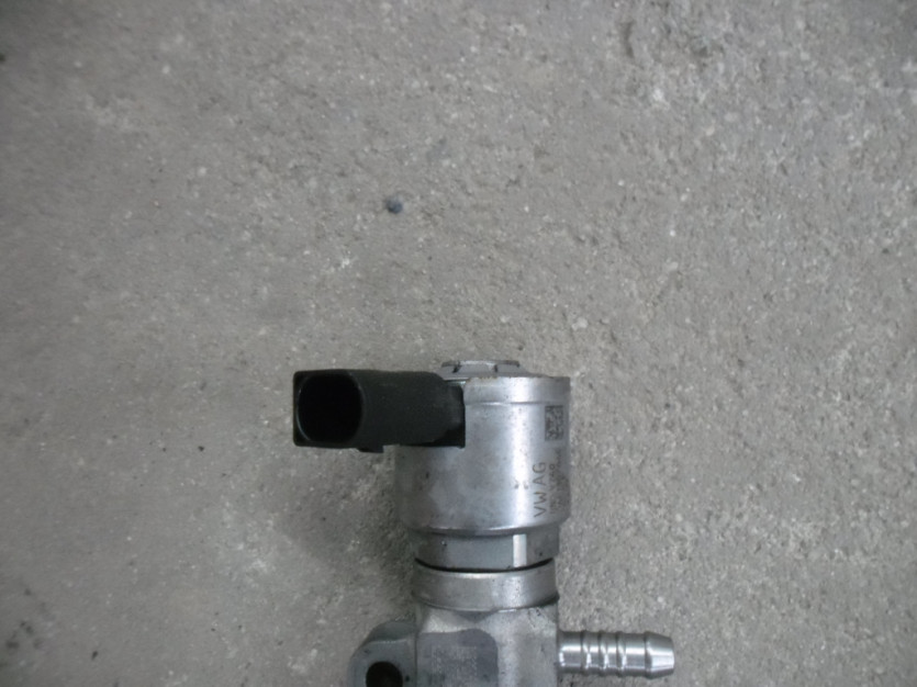 VW PASSAT B8 3G ZAWÓR CIŚNIENIA 04L130764C 1.6 TDI