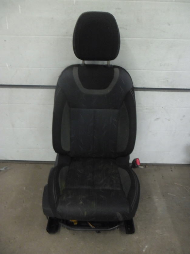 CITROEN C4 II B7 2012 FOTEL PRAWY PASAZERA PRZOD
