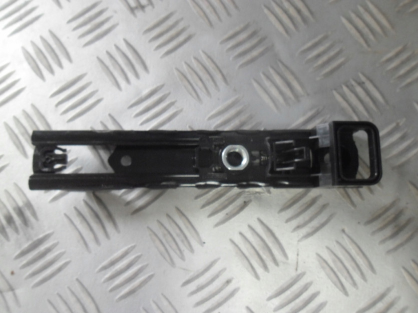 VW ATLAS TERAMONT SUWAK PASA 4M0857819