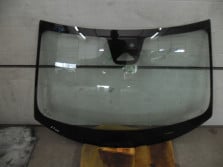 VOLVO XC20 SZYBA PRZOD PRZEDNIA CZOLOWA CZOLOWKA