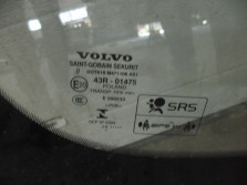 VOLVO XC20 SZYBA PRZOD PRZEDNIA CZOLOWA CZOLOWKA