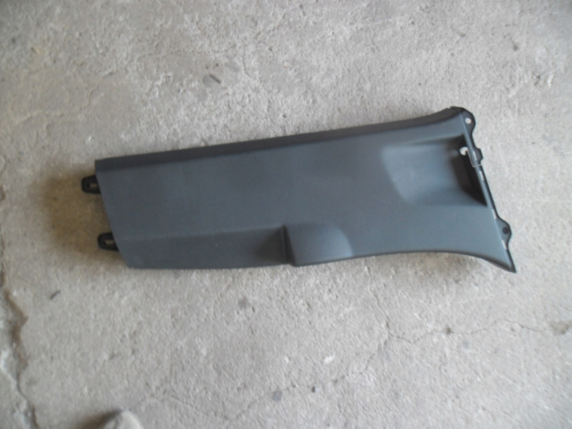 VW ATLAS TERAMONT OSLONA SLUPKA PRAWA 3CN867292A