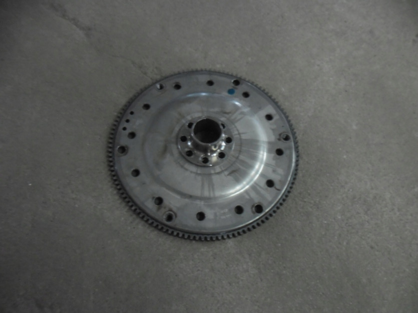 AUDI A8 4H D4 2016 LIFT KOLO ZAMACHOWE 06H105323R