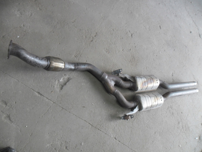 AUDI A8 4H D4 TFSI WYDECH TLUMIK 2.0 4H4253350N