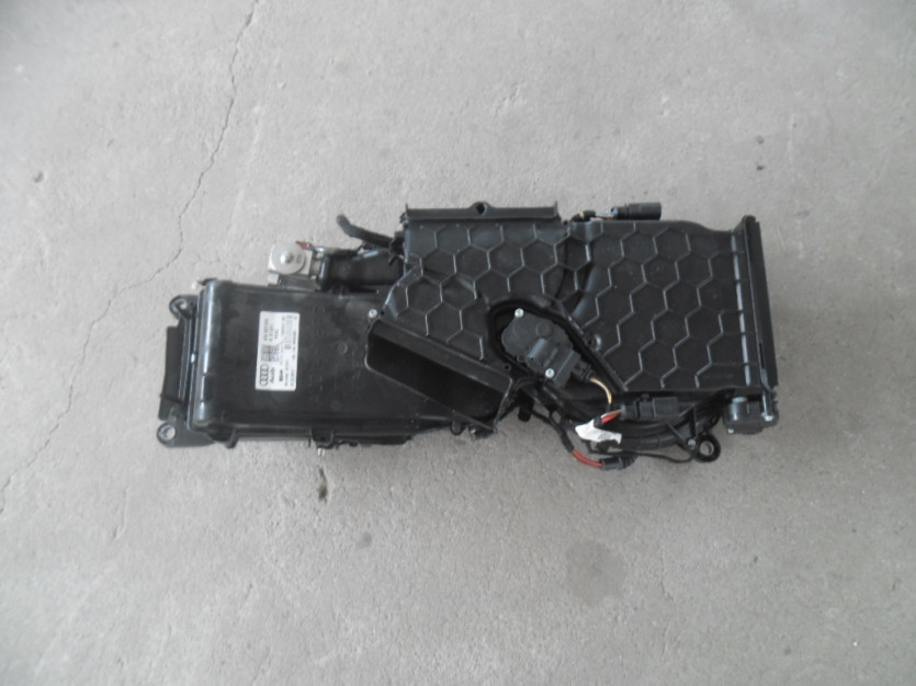AUDI A6 4G C7 2013 NAGRZEWNICA TYL 4G5820003