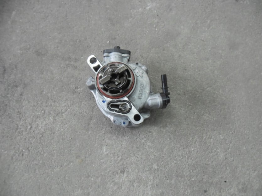 PEUGEOT CITROEN 1.6 HDI POMPA VACUM 9804021880
