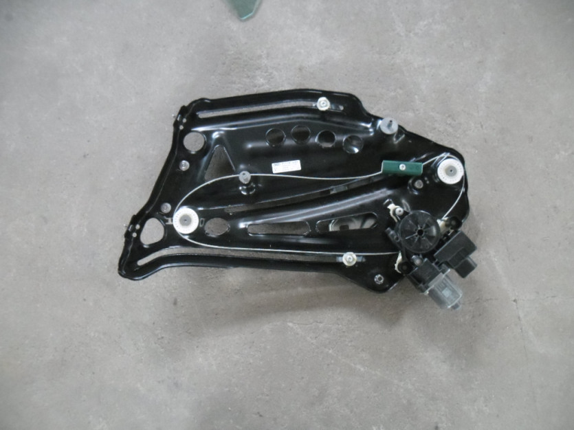 AUDI A3 8V CABRIO PODNOSNIK SZYBY P.T 8V7839398B