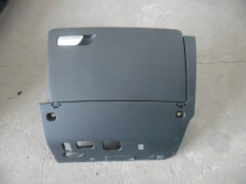 AUDI A3 8V 2016 SCHOWEK POLKA DESKI 8V0857035