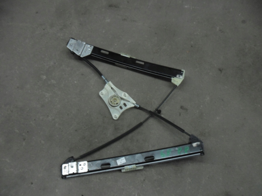 SEAT IBIZA 5 V 6F PODNOSNIK SZYBY PRZOD 6F0837462