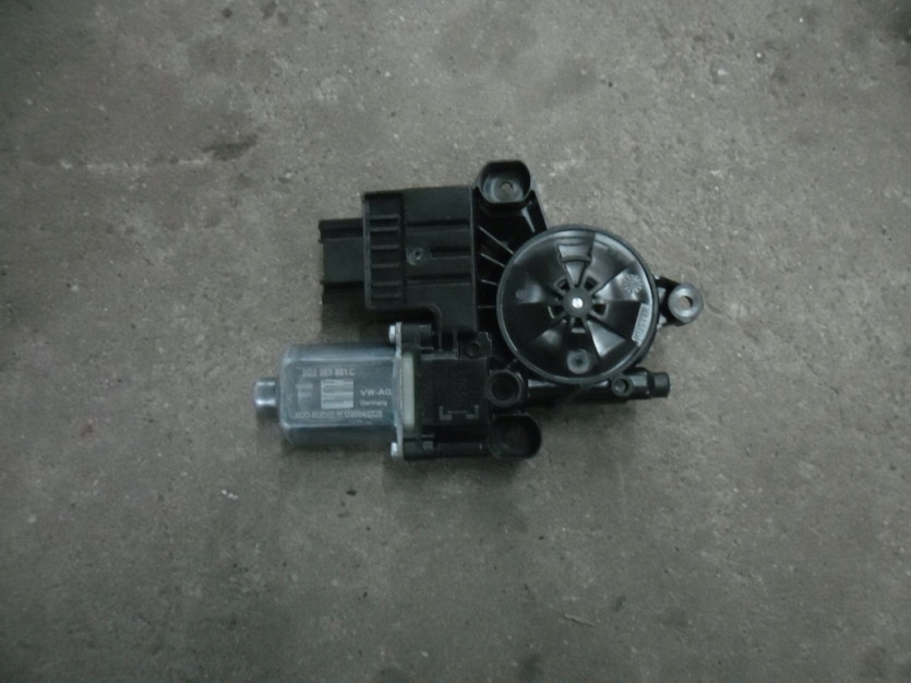 SEAT IBIZA 5 V 6F SILNIK SZYBY 2Q2959881C