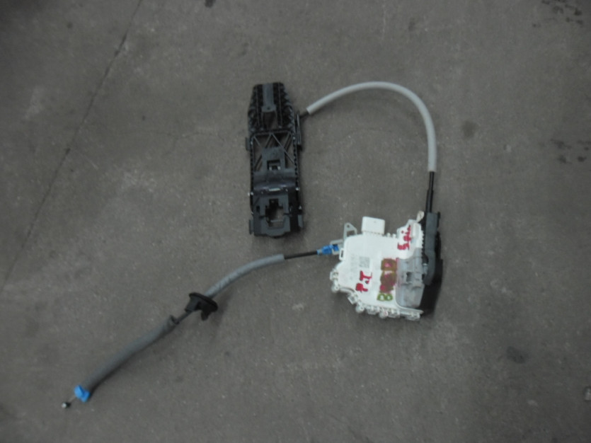 AUDI A3 8V 2016 ZAMEK DRZWI PRAWY TYL TYLNY 5 PIN